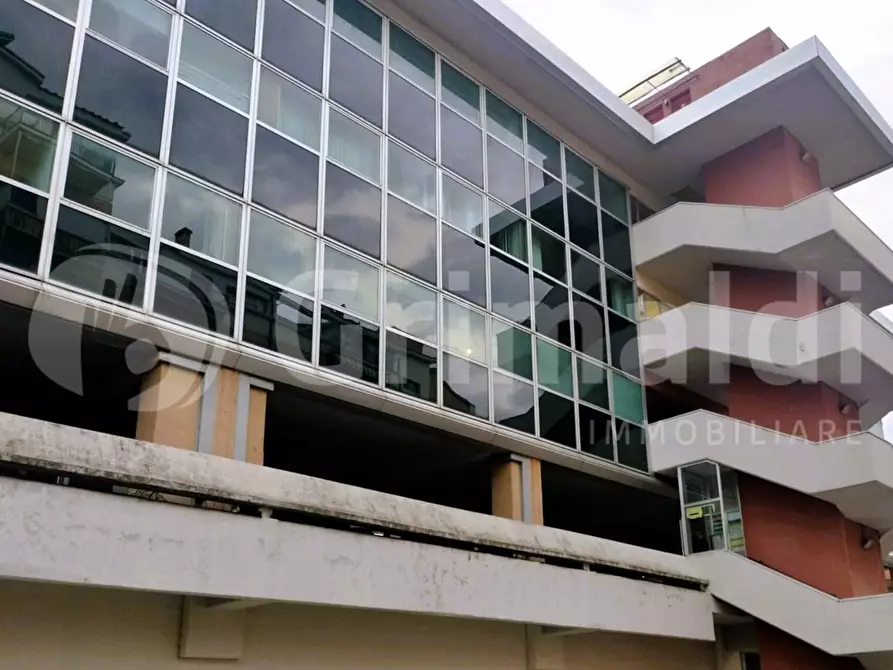 ufficio in vendita a Massa in zona Centro Storico