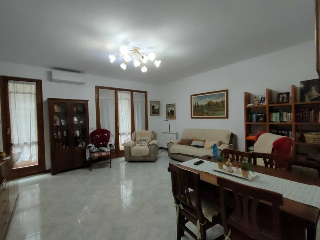 appartamento in vendita a Massa