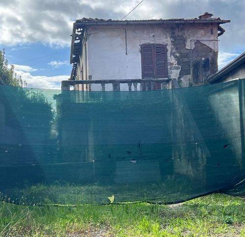 casa indipendente in vendita a Massa in zona Marina di Massa