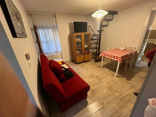casa indipendente in vendita a Massa in zona Antona