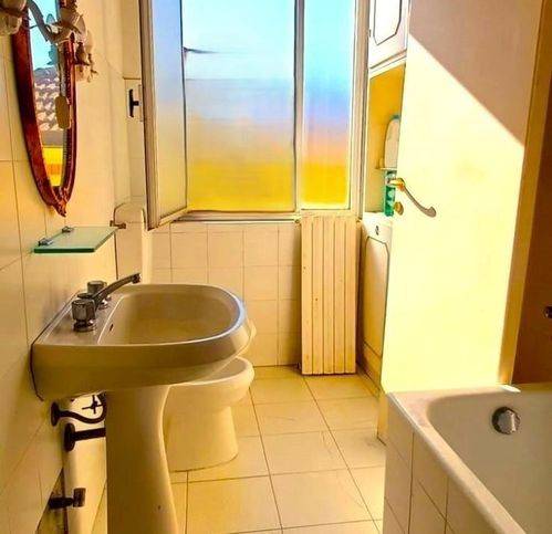 appartamento in vendita a Massa in zona Centro Storico