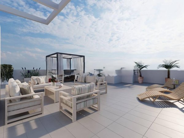 appartamento in vendita a Massa in zona Marina dei Ronchi