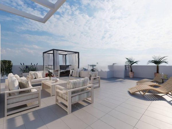 appartamento in vendita a Massa in zona Marina dei Ronchi