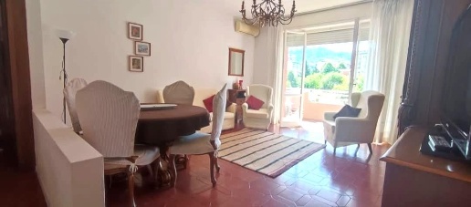 appartamento in vendita a Massa in zona Centro Storico