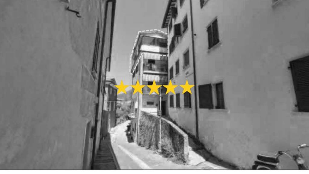 appartamento in vendita a Massa in zona Centro Storico