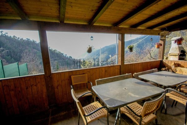 casa indipendente in vendita a Massa in zona Pariana