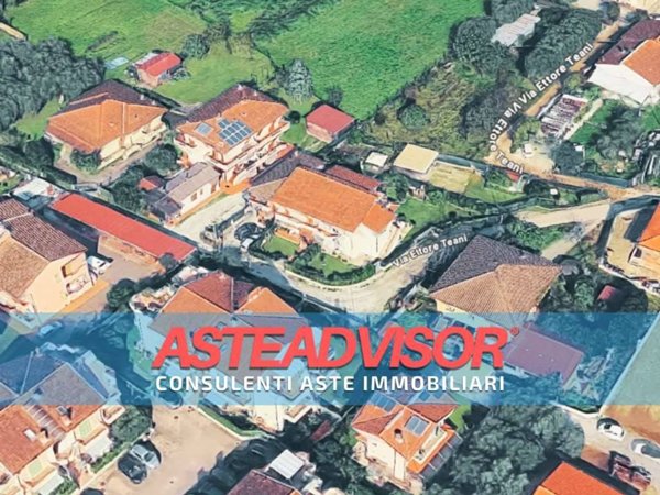 casa indipendente in vendita a Massa in zona Quercioli