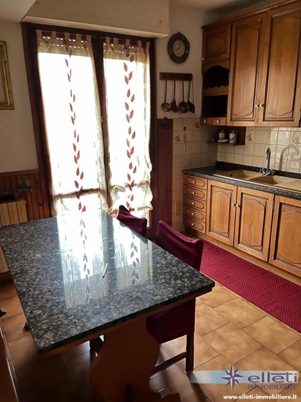 appartamento in vendita a Massa in zona Romagnano