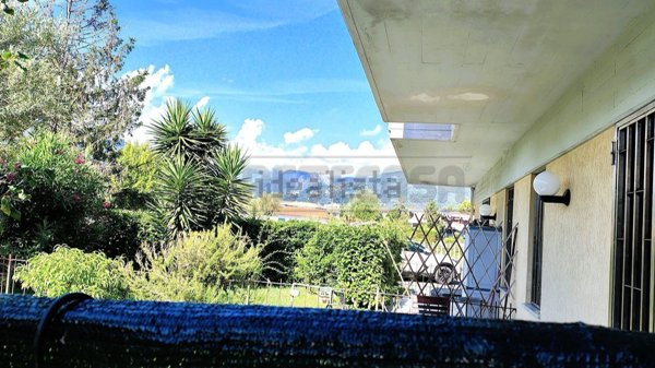 appartamento in vendita a Massa in zona Marina di Massa