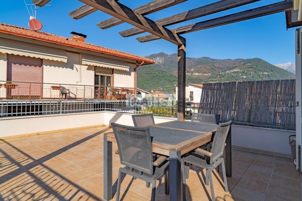 appartamento in vendita a Massa in zona Centro Storico