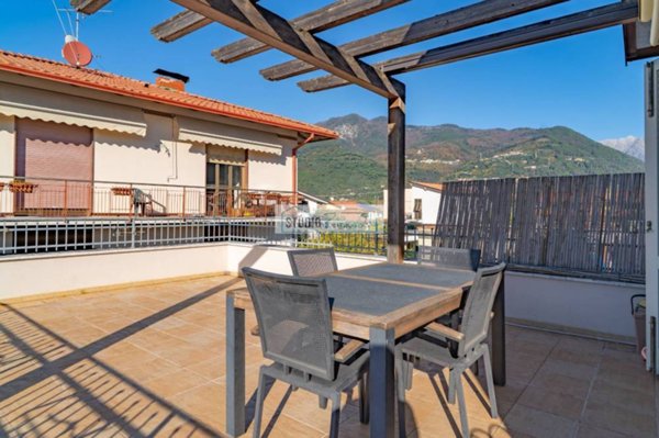 appartamento in vendita a Massa in zona Centro Storico