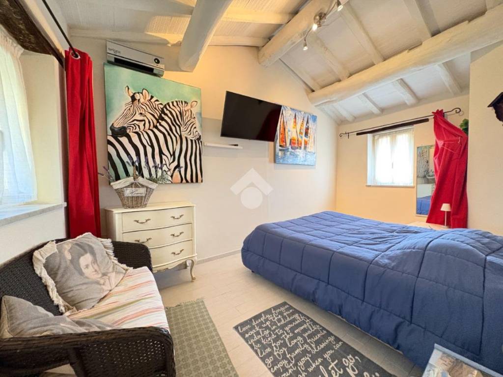 casa indipendente in vendita a Massa in zona Antona