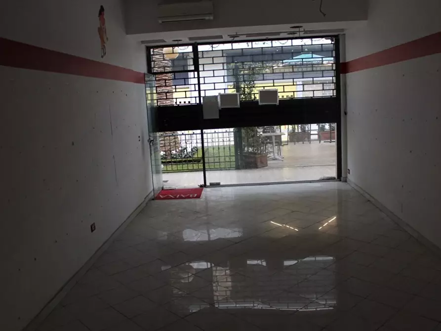 locale commerciale in vendita a Massa in zona Centro Storico