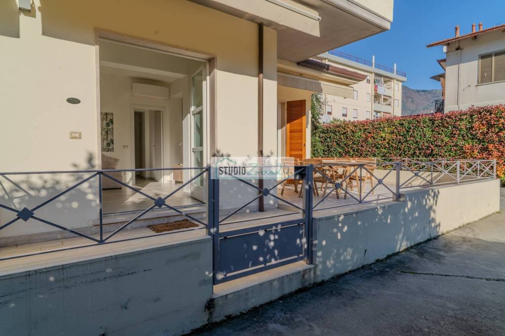 appartamento in vendita a Massa in zona Centro Storico