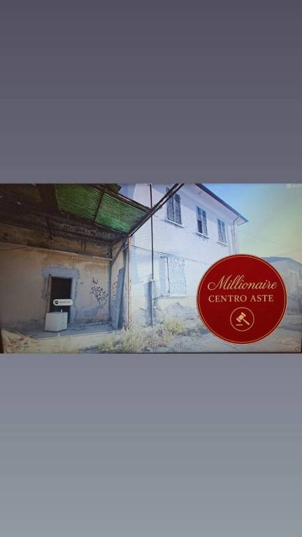 appartamento in vendita a Massa in zona Quercioli