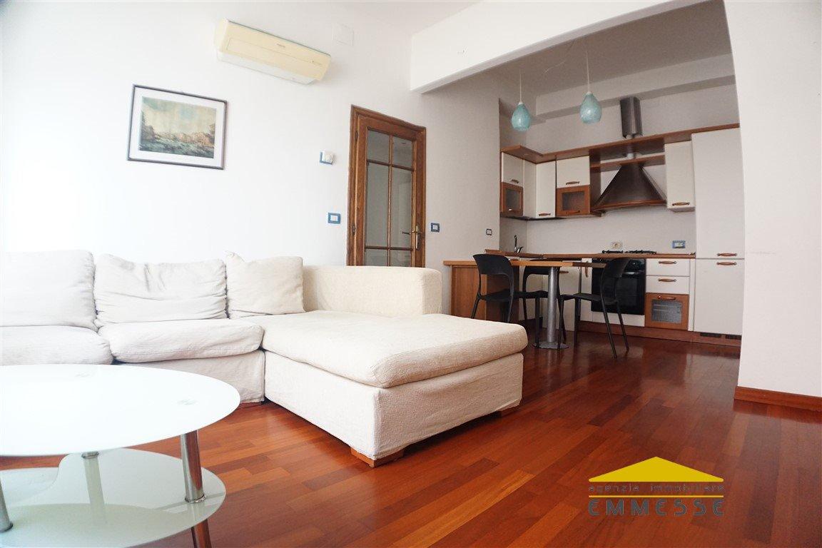 appartamento in vendita a Massa in zona Centro Storico