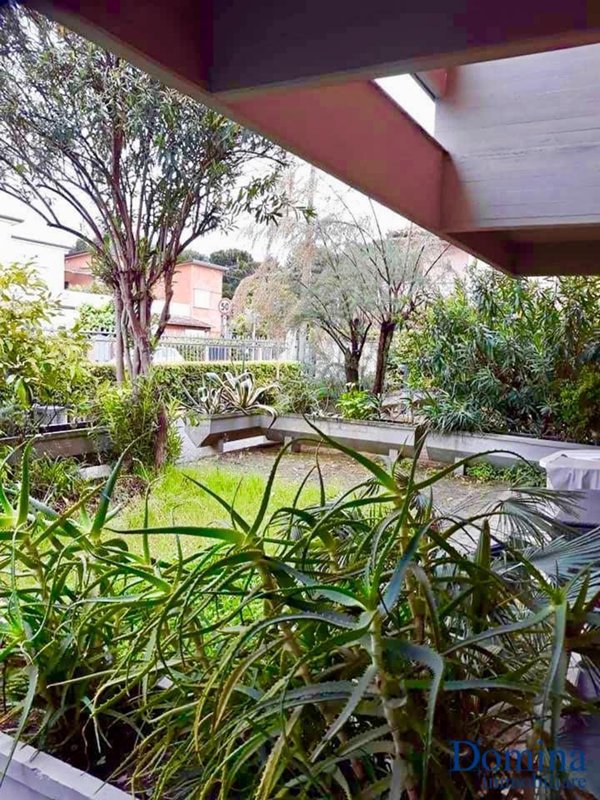 appartamento in vendita a Massa in zona Marina dei Ronchi