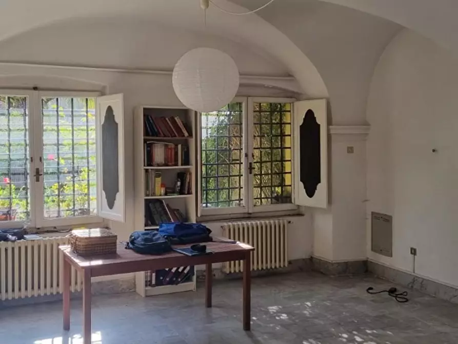 ufficio in vendita a Massa in zona Centro Storico