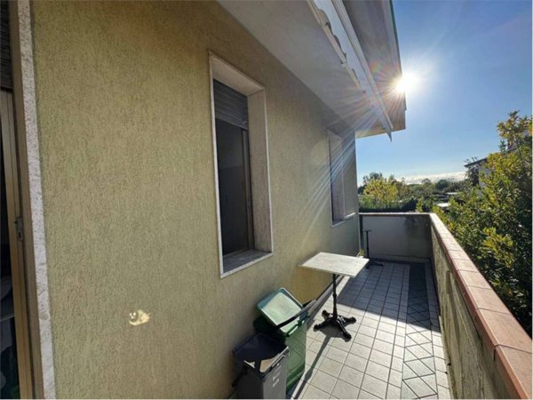 appartamento in vendita a Massa in zona Poveromo