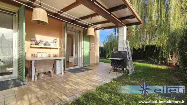 appartamento in vendita a Massa in zona Marina di Massa