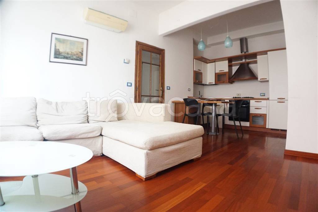 appartamento in vendita a Massa in zona Centro Storico