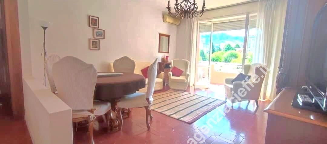 appartamento in vendita a Massa in zona Centro Storico