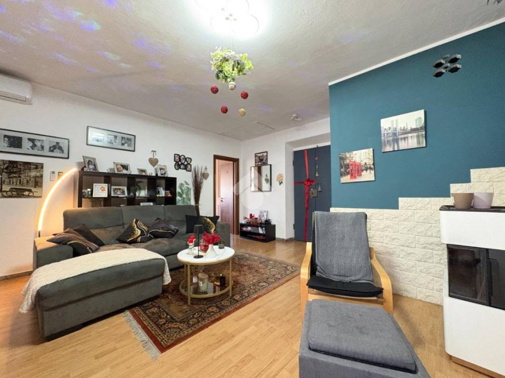 appartamento in vendita a Massa in zona Centro Storico