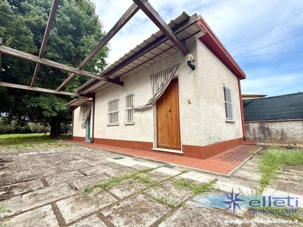 casa indipendente in vendita a Massa in zona Mirteto