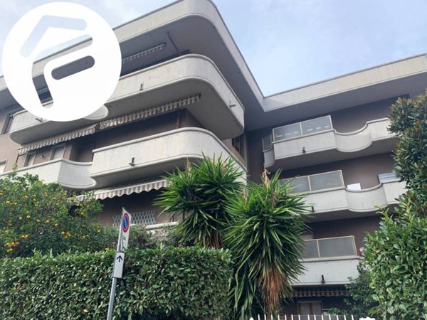 appartamento in vendita a Massa in zona Centro Storico