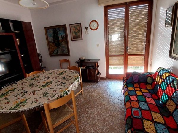 appartamento in vendita a Massa in zona Marina di Massa