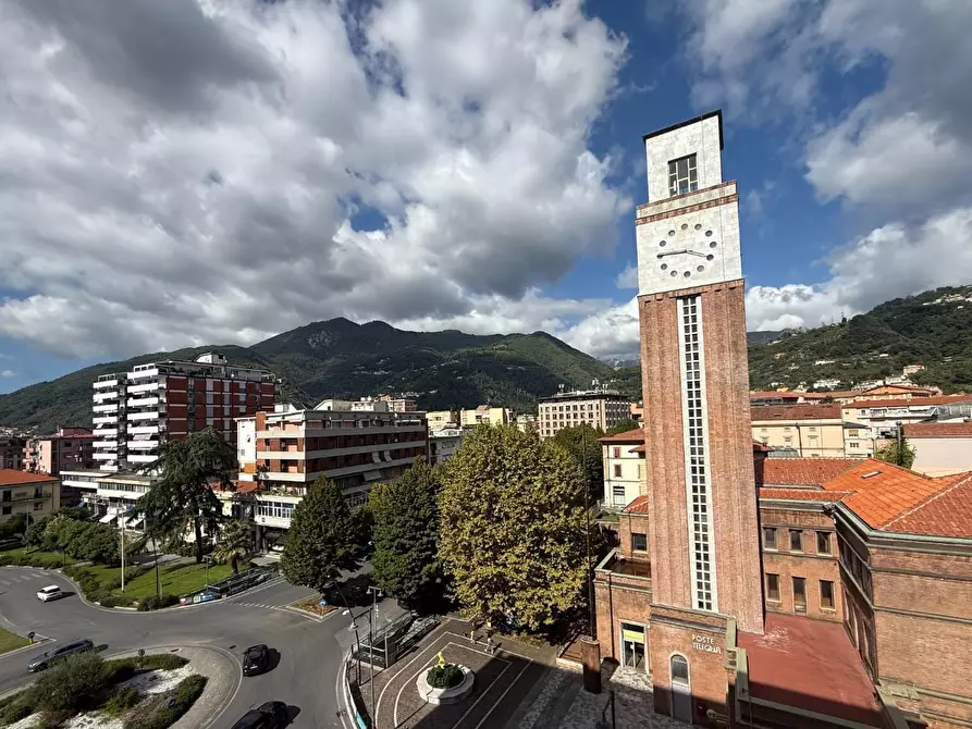 appartamento in vendita a Massa in zona Centro Storico