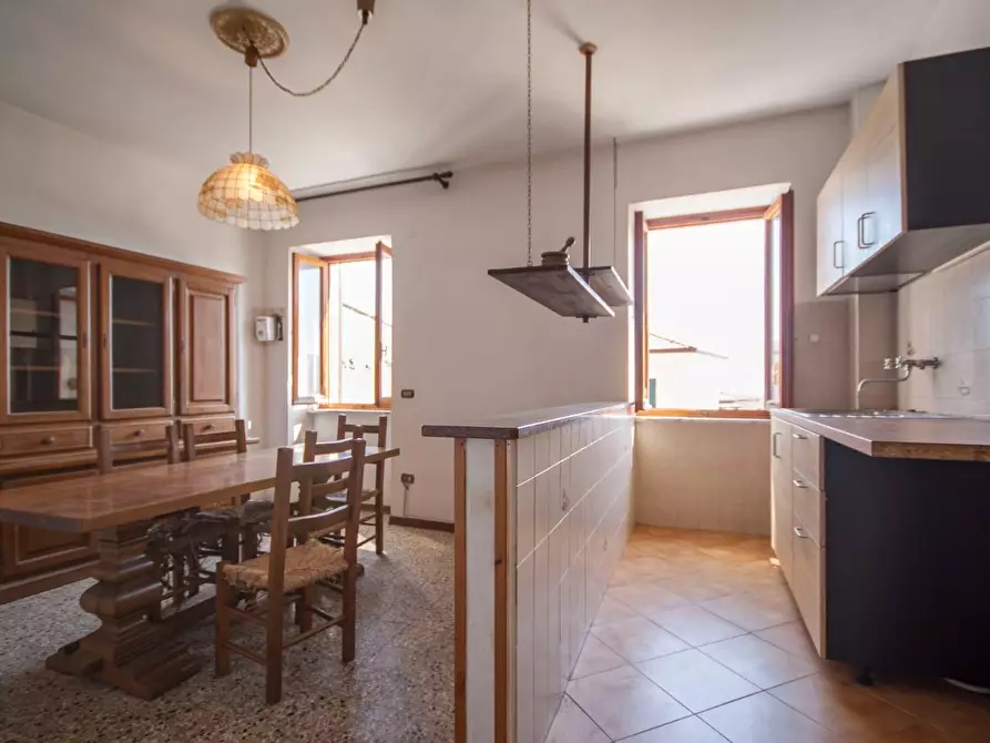 appartamento in vendita a Massa in zona Mirteto