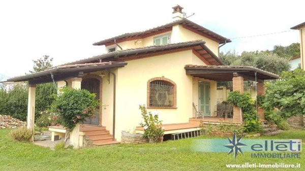 casa indipendente in vendita a Massa in zona Antona