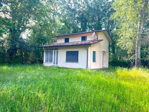 casa indipendente in vendita a Massa in zona Poveromo