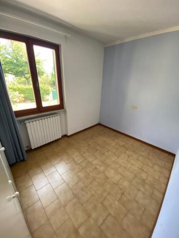 appartamento in vendita a Massa in zona Castagnola