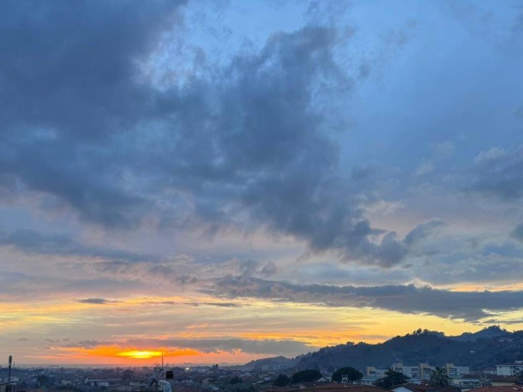 appartamento in vendita a Massa in zona Candia