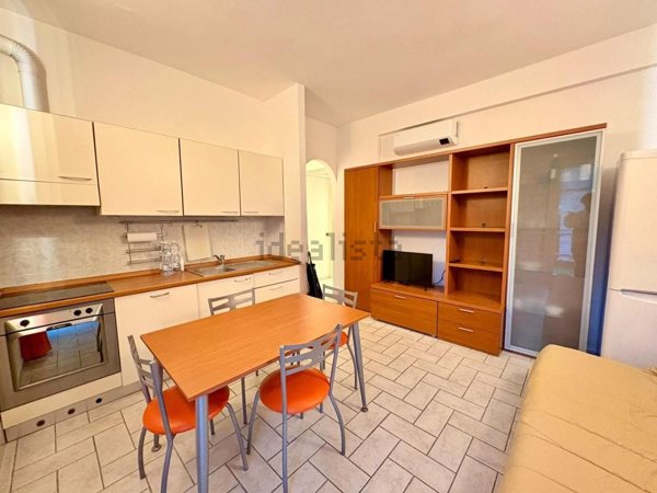 appartamento in vendita a Massa in zona Marina dei Ronchi