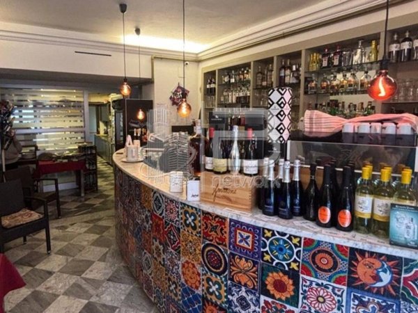 negozio in vendita a Massa