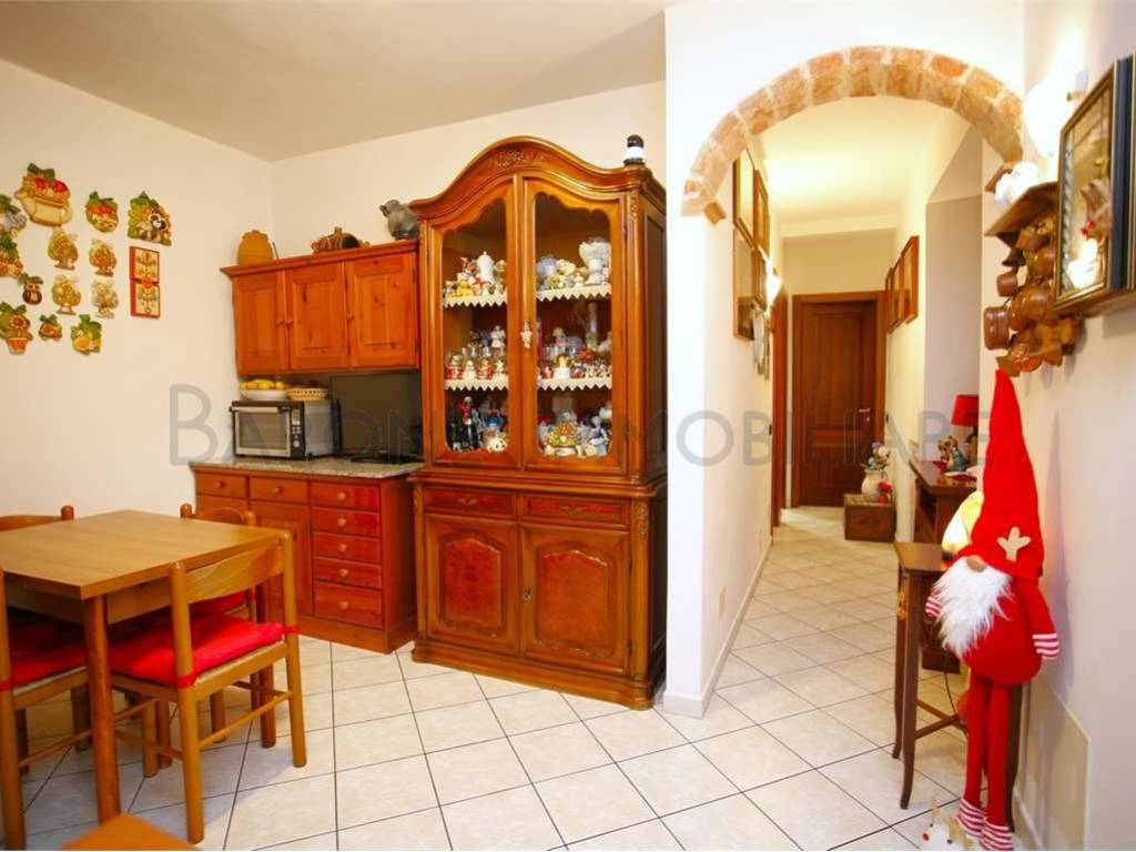 appartamento in vendita a Massa in zona Centro Storico