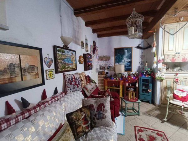 appartamento in vendita a Massa in zona Borgo del Ponte