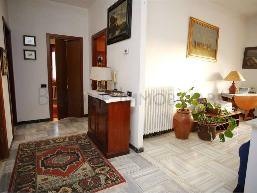 appartamento in vendita a Massa in zona Mirteto