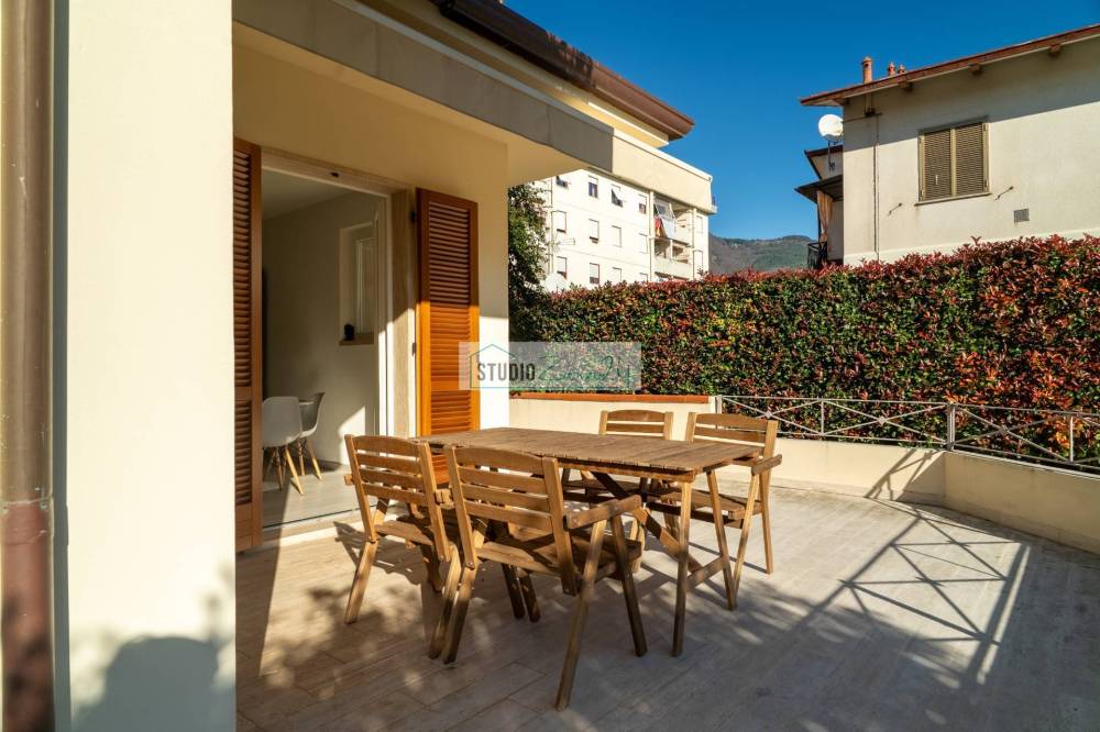 appartamento in vendita a Massa in zona Centro Storico