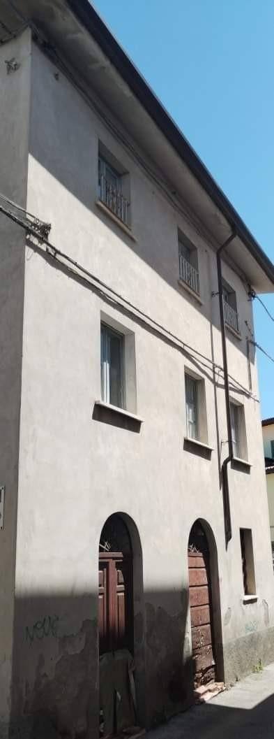 casa indipendente in vendita a Massa in zona Castagnola