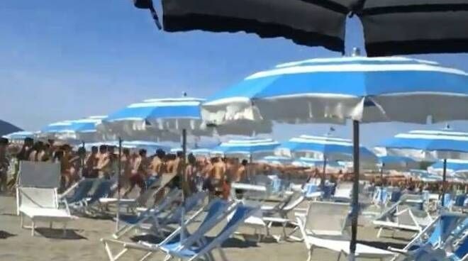 negozio in vendita a Massa