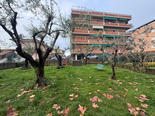 appartamento in vendita a Massa in zona Centro Storico