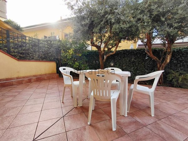 appartamento in vendita a Massa in zona Marina di Massa