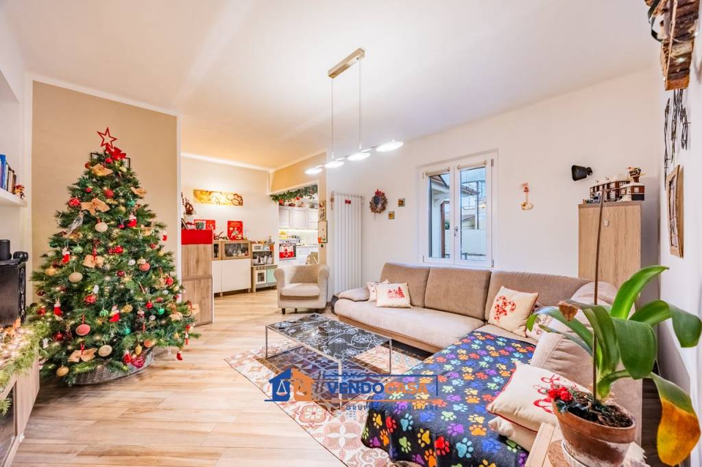 appartamento in vendita a Massa in zona Centro Storico