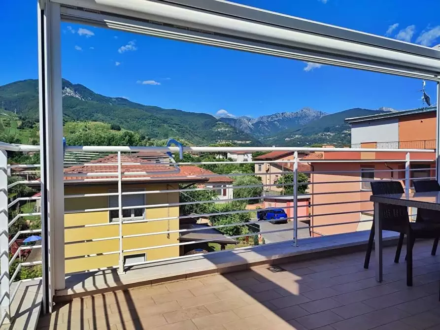 casa indipendente in vendita a Massa in zona Romagnano