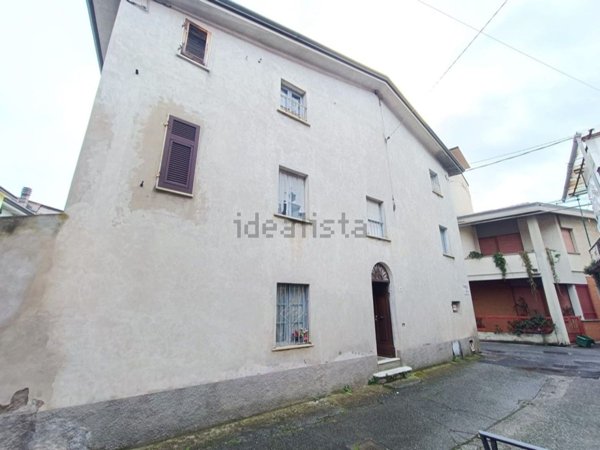 casa indipendente in vendita a Massa in zona Castagnola