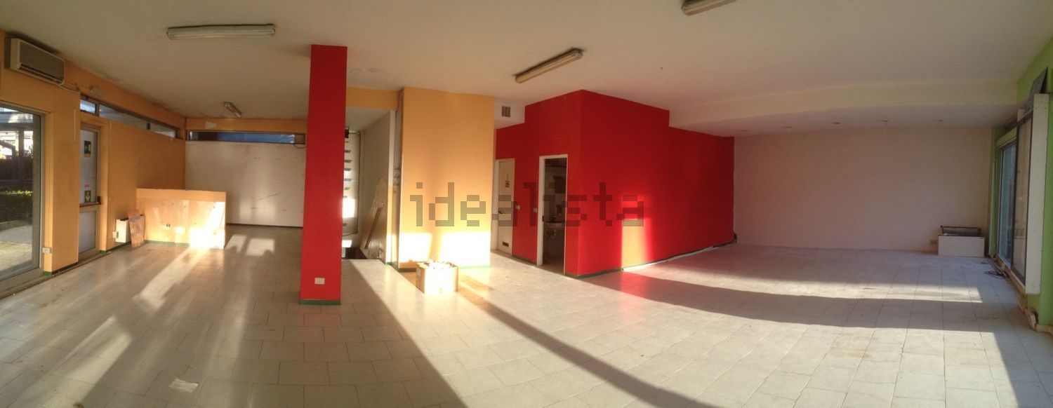 casa semindipendente in vendita a Massa in zona Marina di Massa